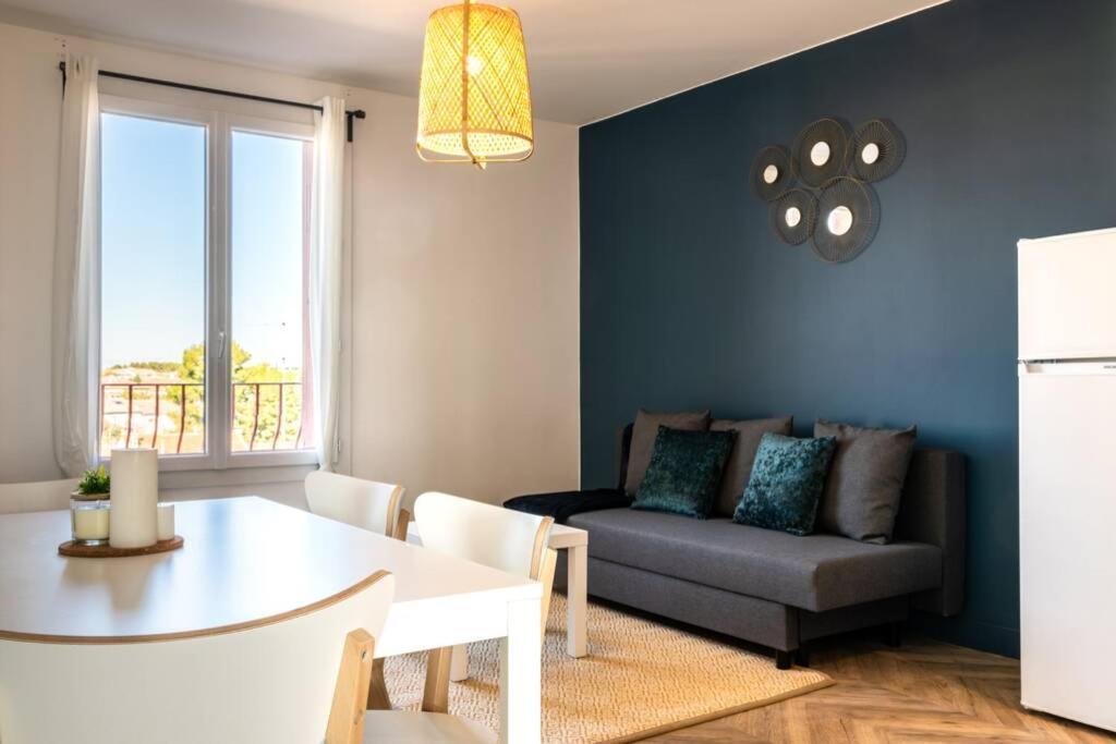 Appartement de standing proche des remparts Avignon Buitenkant foto
